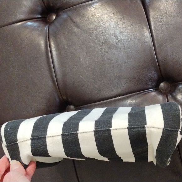 Lacome Set of two Makeup Bags with Goodies - Picture 5 of 16